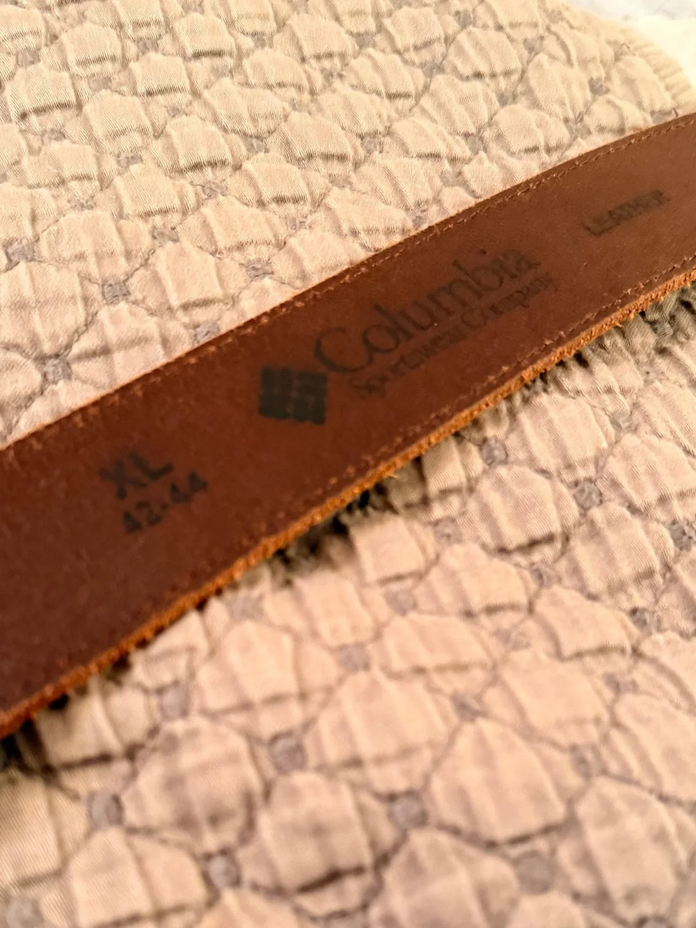 Columbia Brown Leather Men’s Belt with Subtle Branding Sz XL